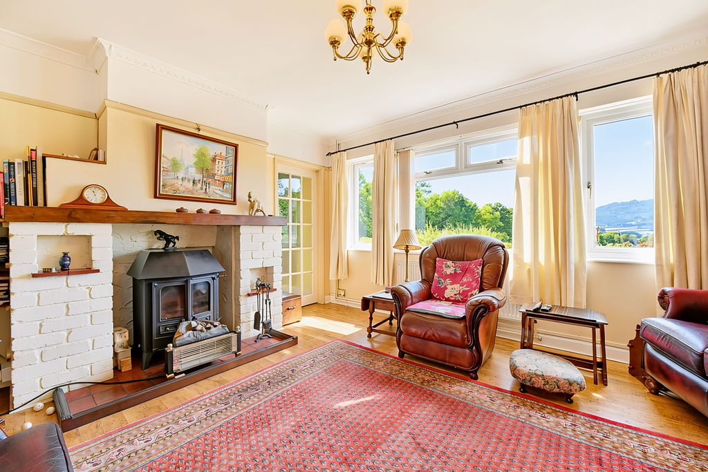 Sitting Room- click for photo gallery